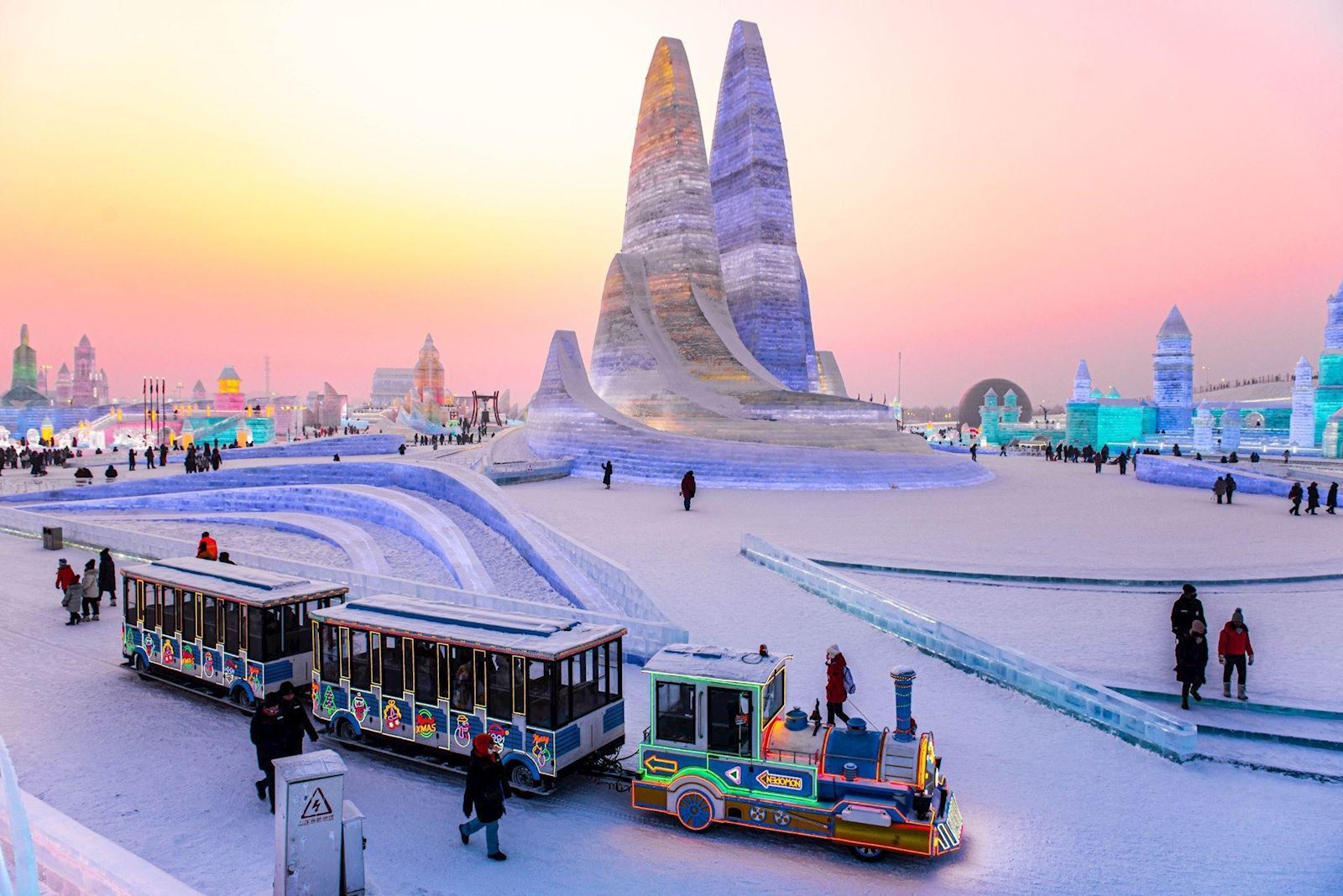 [TRUNG QUỐC] - CÁP NHĨ TÂN – Á BỐ LỰC – LÀNG TUYẾT HƯƠNG